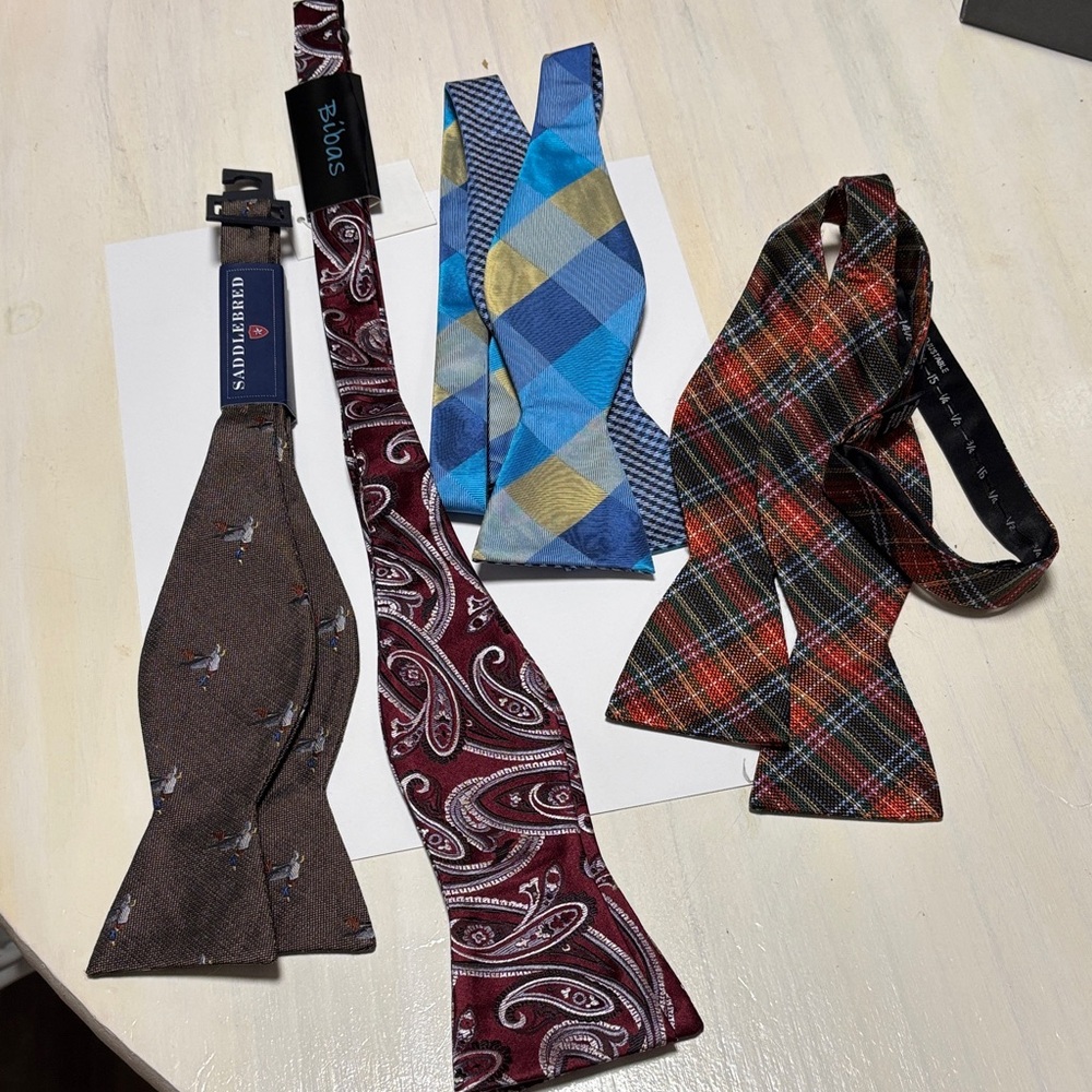 Bow Tie bundle of 4, 2 NWT, 2 silk 2 polyester - Multicolor
